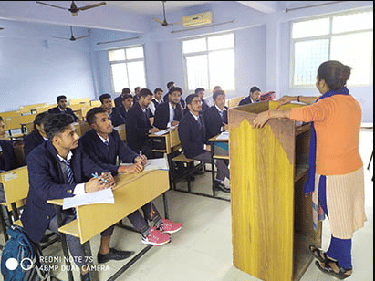 IEM College of Pharmacy Barabanki Class Room photo 1